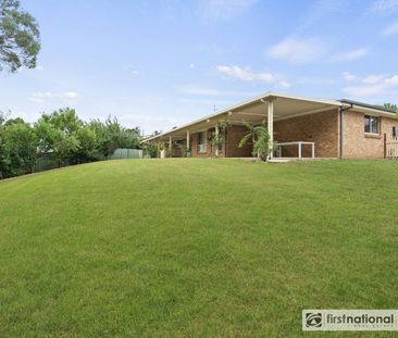 CHARMING FAMILY HOME - Photo 5