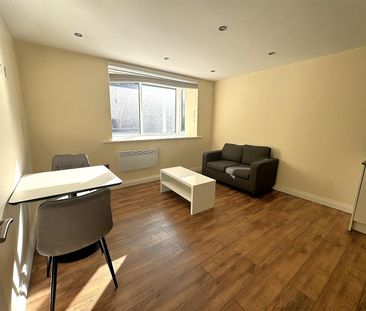 Brunswick Court, Leeds City Centre, LS2 7SA - Photo 2