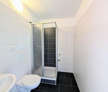 Helle, freundliche 1-Raumwohnung mit EBK und barrierearmen Zugang - Photo 3