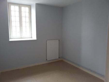 Appartement 2 chambres à 15 min de Dun-Le-Palestel et 30 min de Guéret, proche de la vallée des peintres et bordé par la Sédelle / Pas de frais d'agence - Photo 3