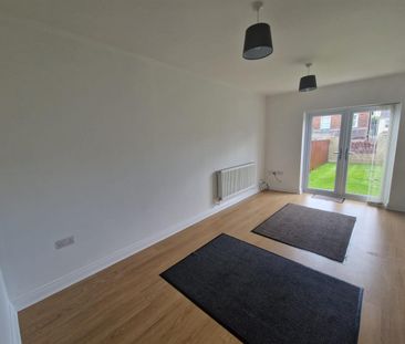 Tyn Y Bonau Road, Pontardulais, SA4 8RY, Swansea - Photo 4