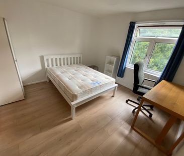 Room in a Shared House, Pilgrims Way, N19 - Photo 2