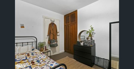 Two bedroom Unit, Great Location - Photo 4