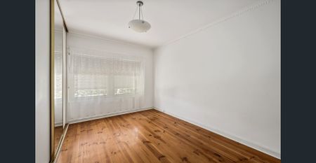 Plenty of space to play! - Photo 4