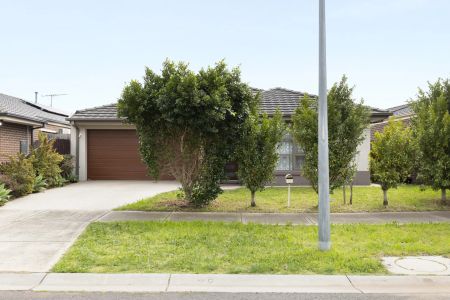 Modern Comfort and Family Appeal in Werribee - Photo 2
