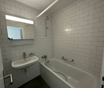 Bel appartement de 4.5 pièces entièrement rénové en 2023 avec balcon ! - Photo 5