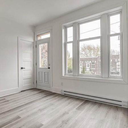 4 1/2 Plateau, Rénové, Électro - Photo 3