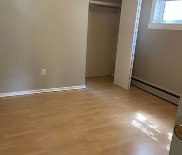 1 Bedroom/ 1 Bathroom in the Perfect Location Near 8th ST - Photo 1