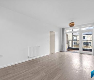 4 bedroom terraced house to rent - Photo 1