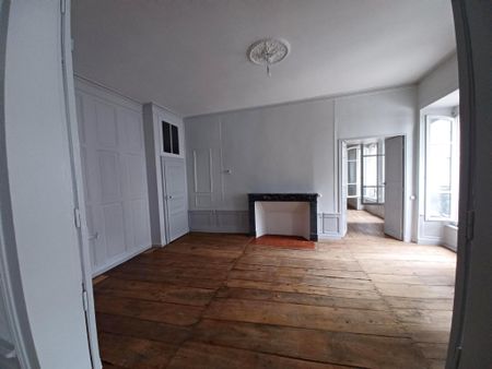 Location Appartement 5 pièces 139m² AURILLAC 15000 - Photo 4
