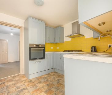 3 Bedroom House To Let - HP13 - Photo 5