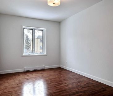 Condo for rent, Mont-Royal - Photo 1