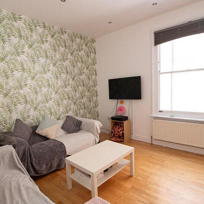 5 bedroom flat to rent - Photo 1