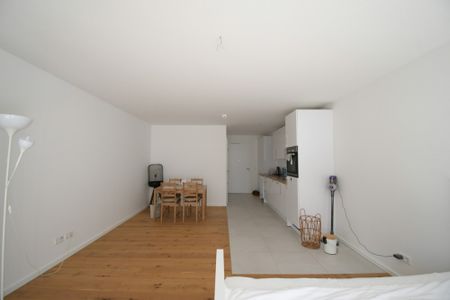 6037 - Attraktive 1-Zimmer-Erdgeschosswohnung mit EBK & Terrasse in TOP-Lage! - Photo 4