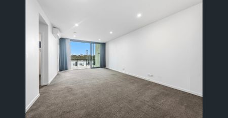Elevated Living in Summerlin - Top-Floor Apartment with Resort-Style Amenities - Photo 4