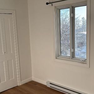 Appartement complètement renové à LOUER - Photo 2