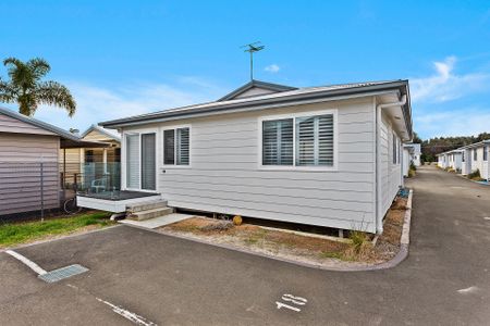 Effortless Living&comma; Opposite Kurnell Beach - Photo 4