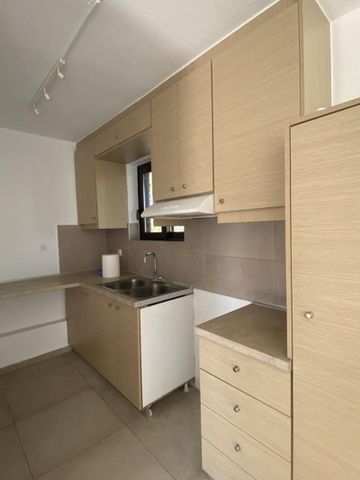 Ενοικίαση κατοικίας, 55 τ.μ., Βουλιαγμένη, 850 € - Photo 3