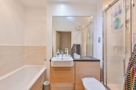 2 bedroom maisonette to rent - Photo 4