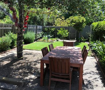 St Kilda East - Photo 1