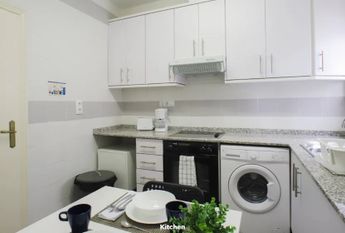 Avenida del Reino de Valencia, Valencia, Valencian Community 46005