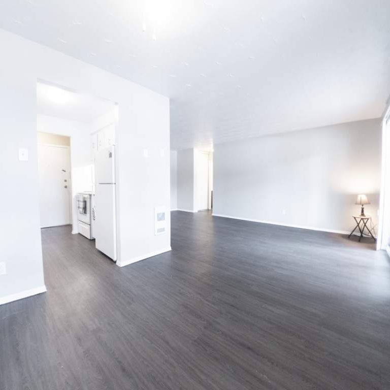 Pinegrove Apartments - ALL INCLUSIVE - Photo 1