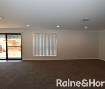 Spacious Family Home in North Orange - Photo 3