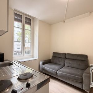 Location Appartement 1 pièce 11m² LYON 7ème - Photo 2