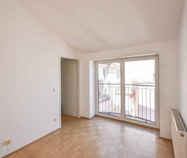 Helle 3-Zimmer-Dachgeschoß-Wohnung mit Blick auf die Votivkirche - Photo 2