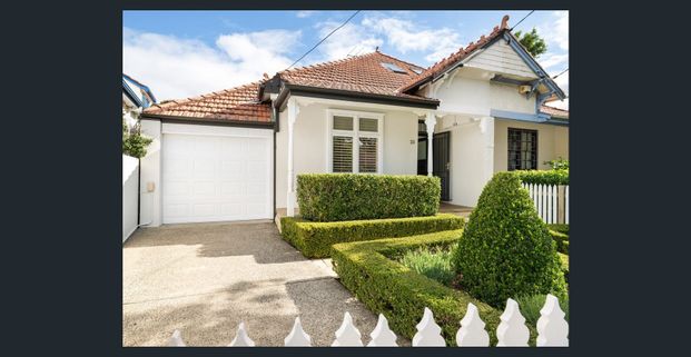 HOLDING DEPOSIT RECEIVED - Photo 1