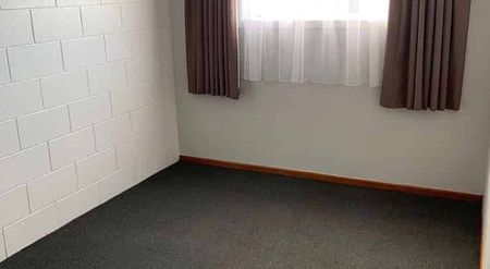 Two Bedroom Flat - Photo 3