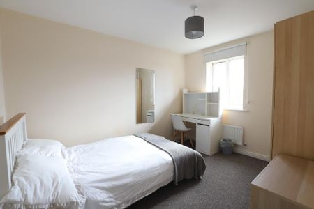 5 bedroom townhouse to rent - Photo 3