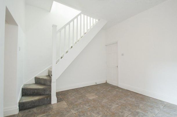 2 bedroom house to rent - Photo 1