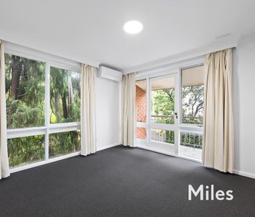 1/96 Locksley Road, Ivanhoe - Photo 2