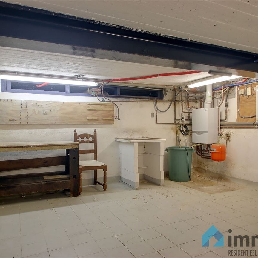 Appartement met binnenplaats en kantoor of tweede appartement met tuin. - Foto 1