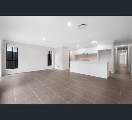 57 Hillgate Drive, Thornton, NSW 2322 - Photo 2