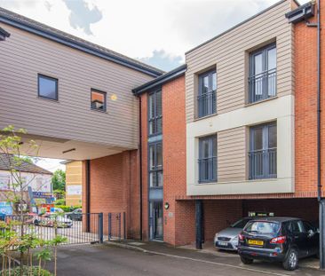 1 bed Flat To Let - Photo 6