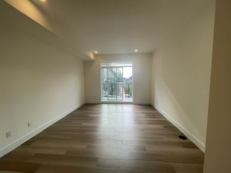 The Loop. Two Bedroom Plus Den/Three Full Bathrooms - Photo 3