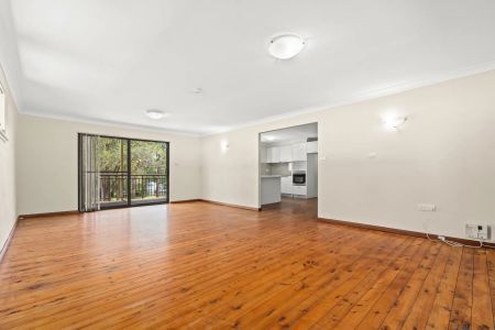 Spacious Family Home in a Convenient Location - Photo 2