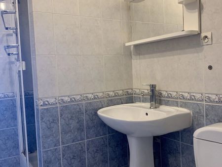 Location Appartement 2 pièces 42 m2 à Pourrières - Photo 4