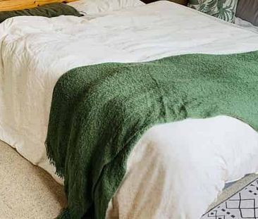 Beach Haven sunny warm family home 3beds 1bath - Photo 1