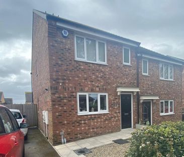 Brooklands Avenue, Seacroft - Photo 1