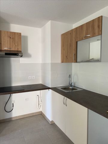 Location Appartement 4 pièces 86m² - Photo 5