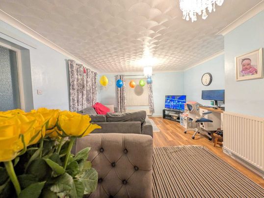 Horns Lane, Norwich - Photo 1