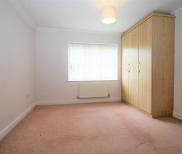 2 bedroom maisonette to rent - Photo 2