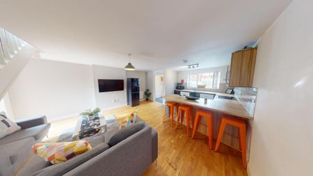 4 bedroom townhouse to rent - Photo 4