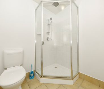 5109/570 Lygon Street, Carlton VIC 3053 - Photo 3