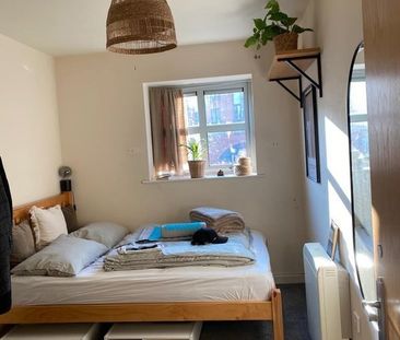 Room in a Shared Flat, George St, B3 - Photo 5