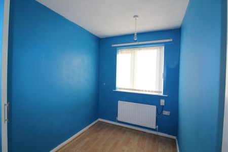 3 Bedroom Semi-Detached House - Photo 4