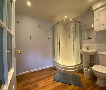 4 bedroom semi-detached house to rent - Photo 1